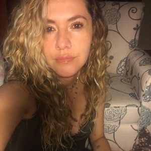 Meet your Posher, Ana